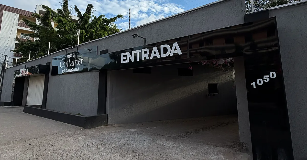 Fachada da unidade Container Parangaba