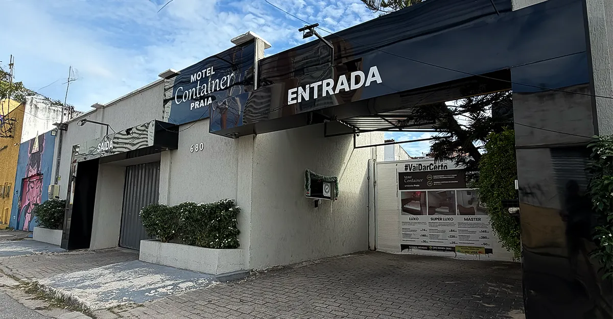 Fachada da unidade Container Praia