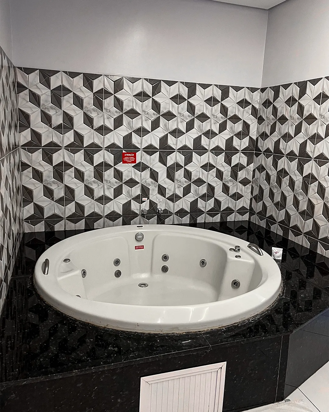 [SUITE_NOME_3] - imagem C